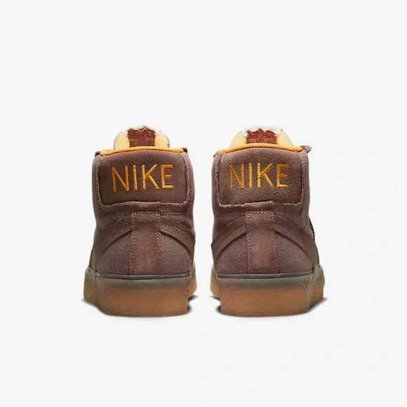 Skate Shoes
Nike SB Zoom Blazer Mid
Premium Plus Plum Eclipse/Kumquat/Gum Yellow - Picture 11 of 16